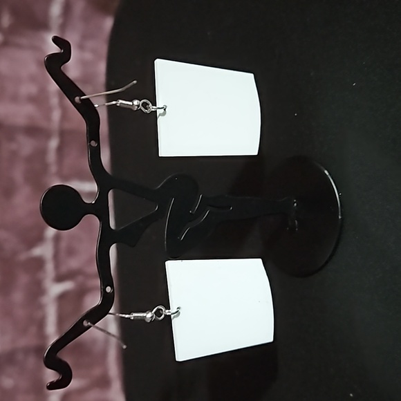 Trolli Sour Brite Crawlers Fun Acryllic Earrings  NWOT - Picture 2 of 4